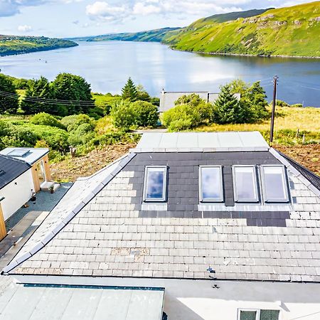 Luxury 4 Bedroom Cottage With Stunning Views Near Fairy Pools! Carbost  Exterior foto