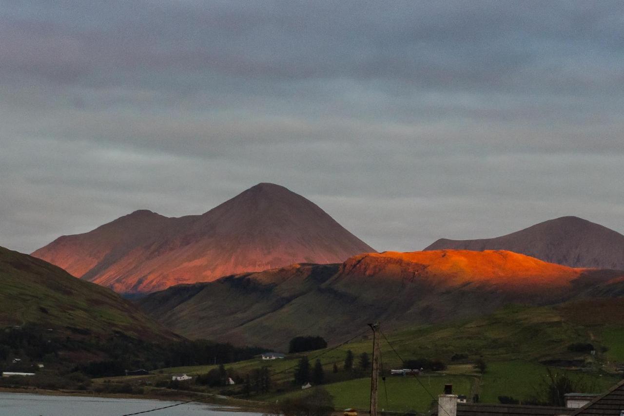 Luxury 4 Bedroom Cottage With Stunning Views Near Fairy Pools! Carbost  Exterior foto