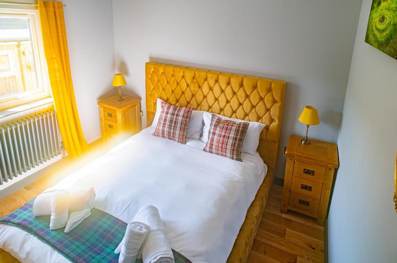 Luxury 4 Bedroom Cottage With Stunning Views Near Fairy Pools! Carbost  Exterior foto