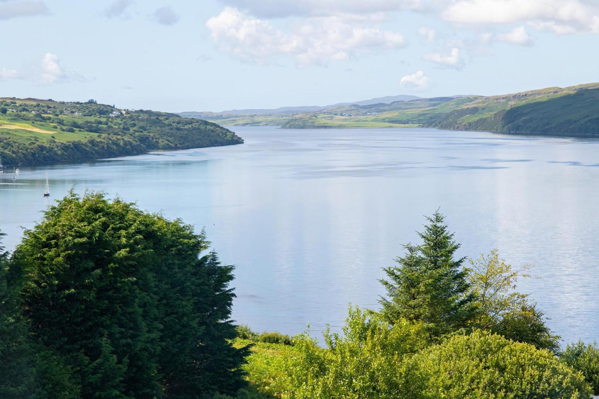 Luxury 4 Bedroom Cottage With Stunning Views Near Fairy Pools! Carbost  Exterior foto
