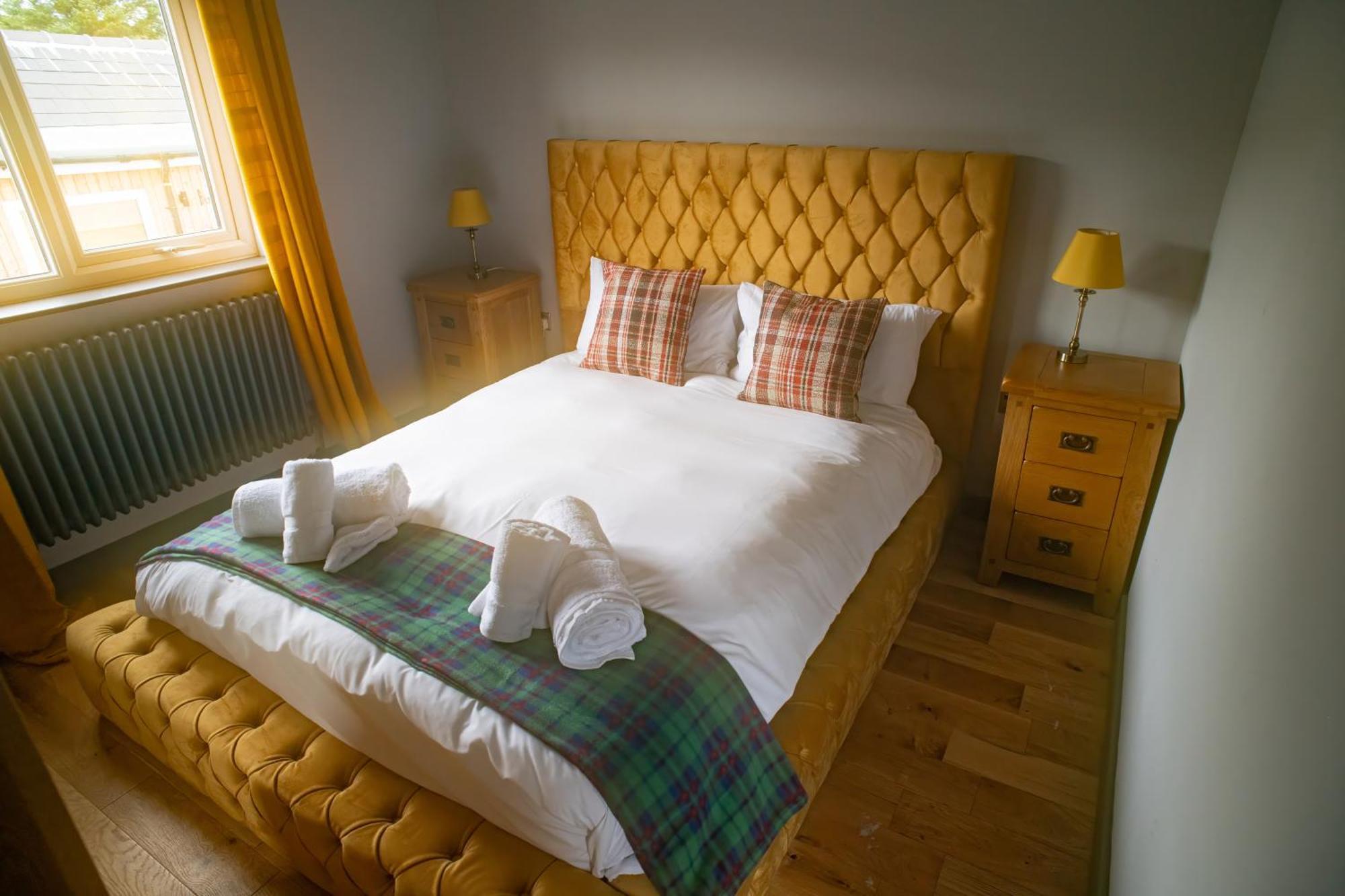 Luxury 4 Bedroom Cottage With Stunning Views Near Fairy Pools! Carbost  Exterior foto